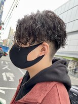 エリマ 調布(elima)&nbsp;センターパート/刈り上げツーブロック/波巻き/スパイラルパーマ