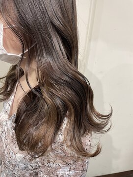 ルードノエル(Rue de Noel) ペールベージュ で作るイヤリングカラー.・*