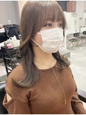 ベージュ×顔まりカット