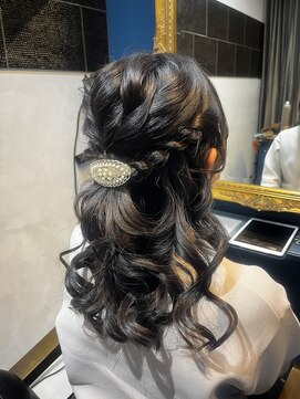 ヘッドルーム ディスティネーション(Head Room Distination) イベント用ハーフアップ