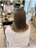 くすみベージュ　ケアブリーチ1回　切りっぱなし　艶髪横浜★