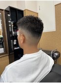 ミディアムフェード+トップアイロンパーマ