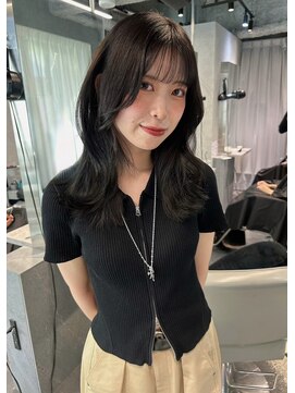 リラス 博多(rilas) 韓国風 レイヤーカット ブルーブラック 髪質改善