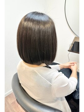髪質改善で叶える大人ツヤ感ボブ