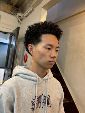 MEN’S HAIR/サーフカール/刈り上げセンターパート/心斎橋
