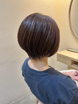 SOURCE yuan 髪質改善/ショートボブ/メンズパーマ【5月中旬OPEN(予定)】 前下がりショート/ラベンダーベージュ【佐藤和弥】