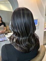 ルトワ(Lutowa)&nbsp;ハッシュカット/グレージュ/デザインカラー/東広島