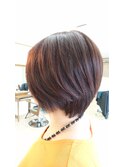 ショートボブ