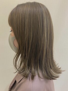 バイオレット ナゴヤ(Violet Nagoya) 【Violet】ハイライトたっぷりオリーブベージュ/ミントアッシュ