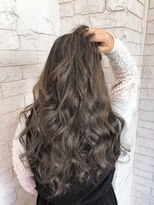 アジールヘア 所沢プロペ通り店(agir hair)&nbsp;細めハイライトで白髪ぼかし【所沢/ハイライト/イルミナカラー】