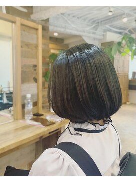 サーティースリー 石川町店(Thirty3) コンパクトボブ