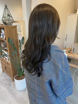 キキ(kiki) 透明感UPオリーブグレージュ＊