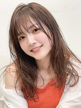 ルトワ(Lutowa) フレッシュなレイヤースタイル