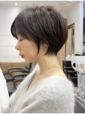 モードに大人可愛いダークアッシュイメチェンショートボブ