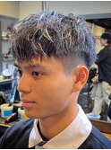 1150グレージュハイトーンカラー束間刈り上げ短髪ショート