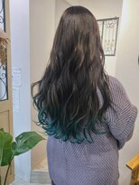 ヘア ケア ディエイチケー(HAIR CARE DHK)&nbsp;毛先の裾カラーグリーンが際立つロング