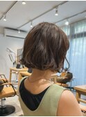 切りっぱなしボブ/グレージュ/ウェーブ巻き/カールボブ