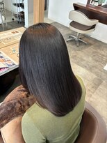 クオン(kuon)&nbsp;扱いやすさとツヤ感、どちらも叶える新感覚ストレート。