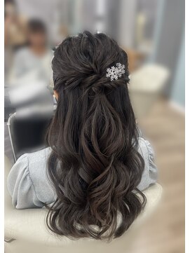 エルディ 大宮(eldy) ハーフアップ