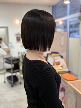 エルフ(elf) 姫路/タッセルボブ/切りっぱなしボブ