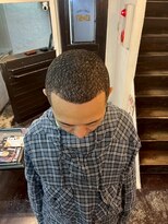 ビーバイエイトジェンツ(Bee by EIGHT GENTS)&nbsp;MEN’S HAIR/サーフカール/刈り上げセンターパート/心斎橋