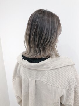 ジゼル(gisele) (稲毛)shade grey color