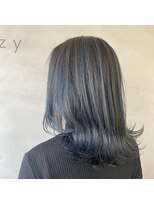 リジー(Litzy)&nbsp;透明感抜群ブルーカラー