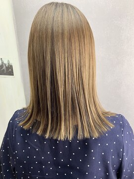 ムード カナザワ(mood kanazawa) 透明感切りっぱなしハイトーンベージュ