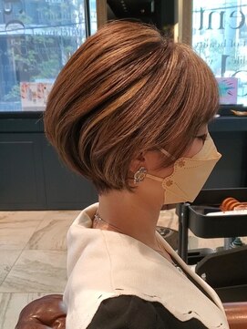 ヨシトモ(YOSHITOMO) お白髪ぼかしハイライト