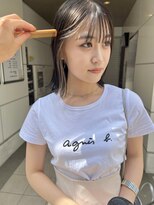 ヌープヘアーアイス(NUUP.hair ici) チラッと見えるイヤリングカラー