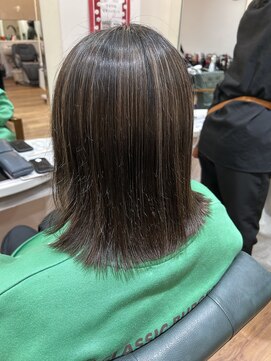 コアフィールみま 鳴門店 白髪ぼかしハイライト