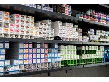 いろあそび 八王子の雰囲気（豊富なカラー剤でお客様の希望を再現していきます【八王子】）