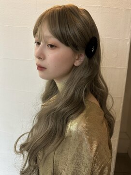 メゾンアクア 表参道(Maison ACQUA) ☆ブリーチなしダブルカラー オリーブ オリーブベージュ ボブ