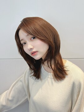 ミディアムレイヤーアッシュベージュ