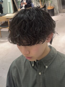 ニアバイスイ(Nia By SUI) 綿貫航太/シャドウパーマ/テテ風パーマ/緩めパーマ