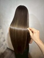 ラキ(laki) 髪質改善 艶髪ストレート ベージュブラウン