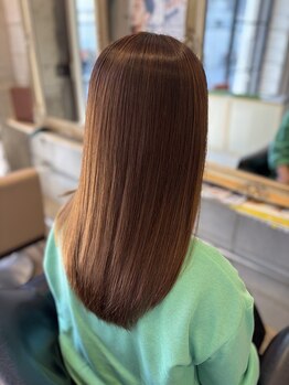 エイチヘア(h hair)の写真/ただまっすぐだけじゃない!自然な仕上がりの縮毛矯正で憧れのサラ艶髪に♪朝のスタイリングも楽々☆