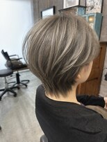 エルエーヘアー(L.AHAIR)&nbsp;オリーブグレージュショート