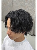 センターパート×大人の緩め縦落ちパーマ