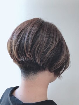 アイズヌーボー(I's NUBOU) 似合わせカット/刈り上げショート/函館