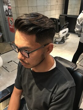 フランクスバーバー アンド ビアークラブ(FRANK'S BARBER and BEER CLUB) ワイルドツーブロックテクノかきあげスキンフェード