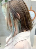 アイスブルー、ターコイズ、前髪インナーカラー、外ハネボブ