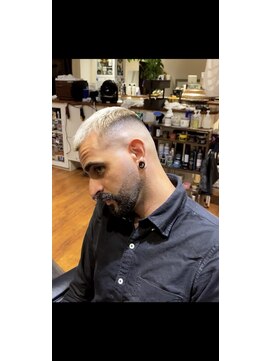 フランクスバーバー アンド ビアークラブ(FRANK'S BARBER and BEER CLUB) ショートクロップ　ハイスキンフェード　ビアードフェードTT