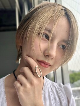 ニュイ(NUIT) ダブルカラーショートボブインナーカラーハイライトケアブリーチ