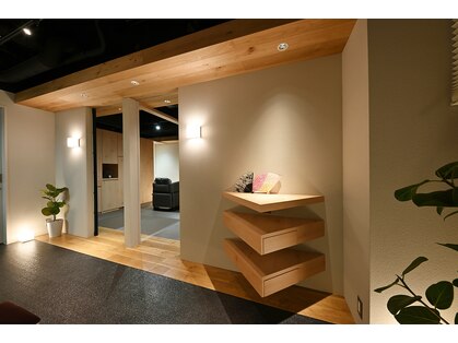 カラー&髪質改善＆ヘッドスパ専門店の写真