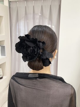 エレノア 梅田 大阪駅前第4ビル店(Eleanor) タイトシニヨン