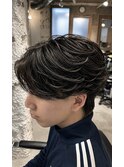 センターパートツイストスパイラルパーマ刈り上げメンズパーマ