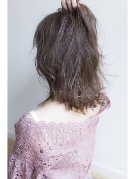 アコロン(acoron) 小顔_夏耳かけ_毛先パーマ_イメチェン_フォギーベージュ