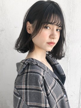 ルティア 池袋(Lutia) 透明感ブルージュカラー