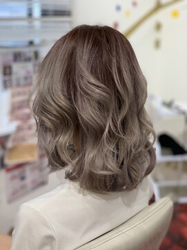 エデン ビークス チルドレン(EDeN Beeks children) #ホワイトアッシュ#ダブルカラー#バレイヤージュ#グレイヘア